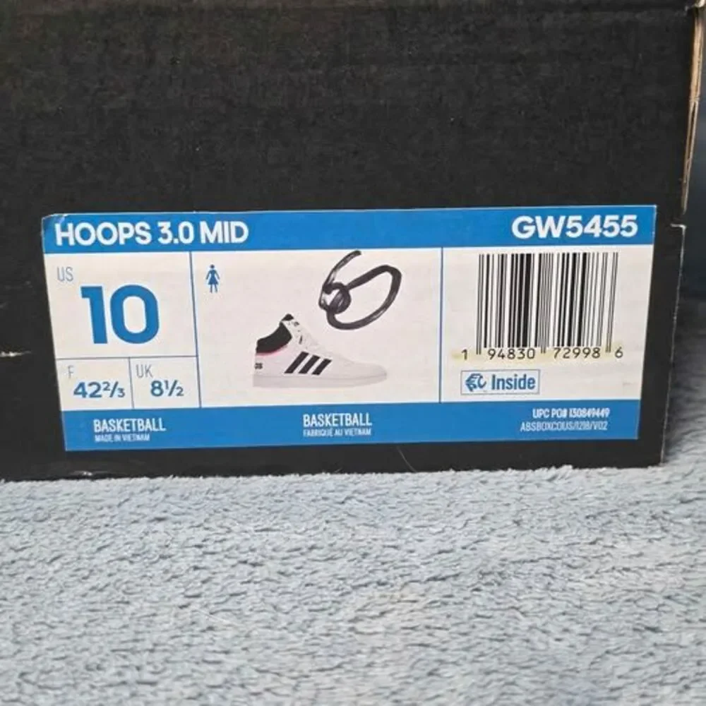 New Adidas Hoops 3.0 Mid Sneakers Womens Size 10 or Mens Size 9